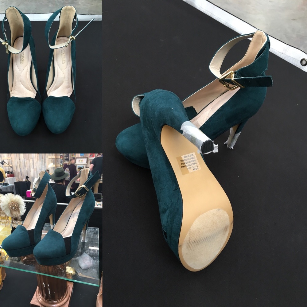 Eva Mendez Teal and Black size 8- 3 inch heel.